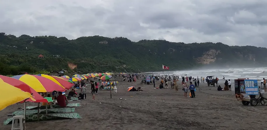 Pantai Parangtritis – wisata Bantul Yogyakarta