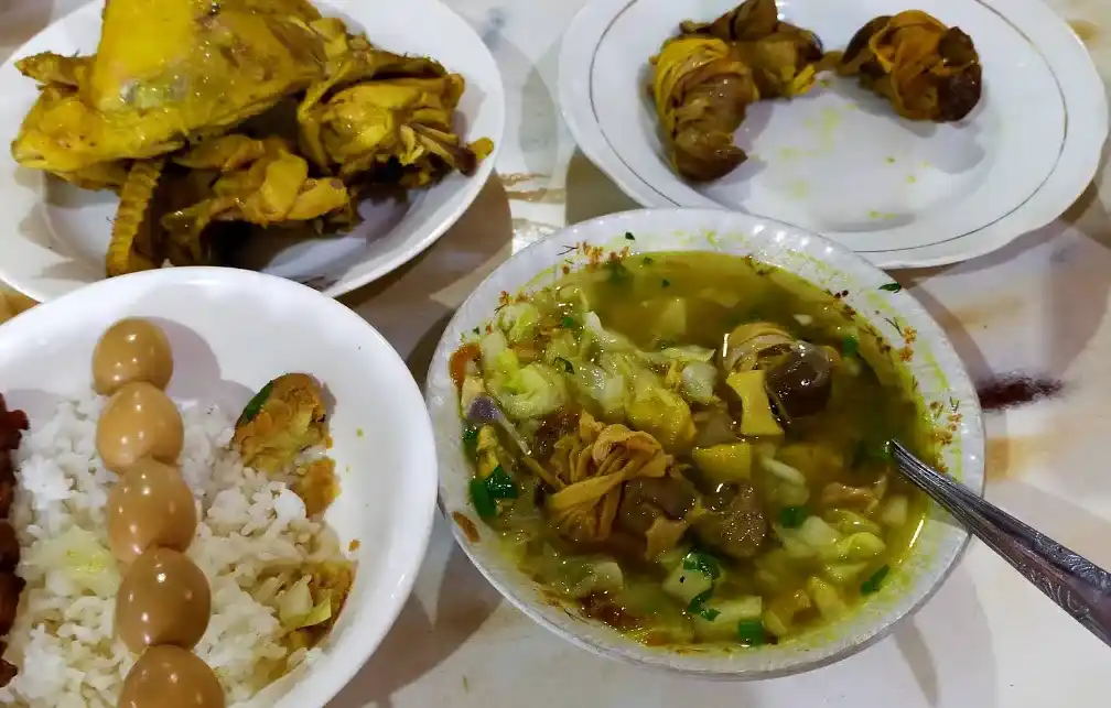 Soto Ayam Pak Marto khas Yogyakarta